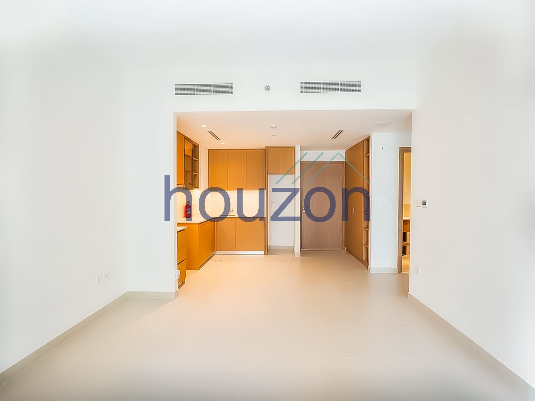 Modern 1 BR | Spacious | Beach Access