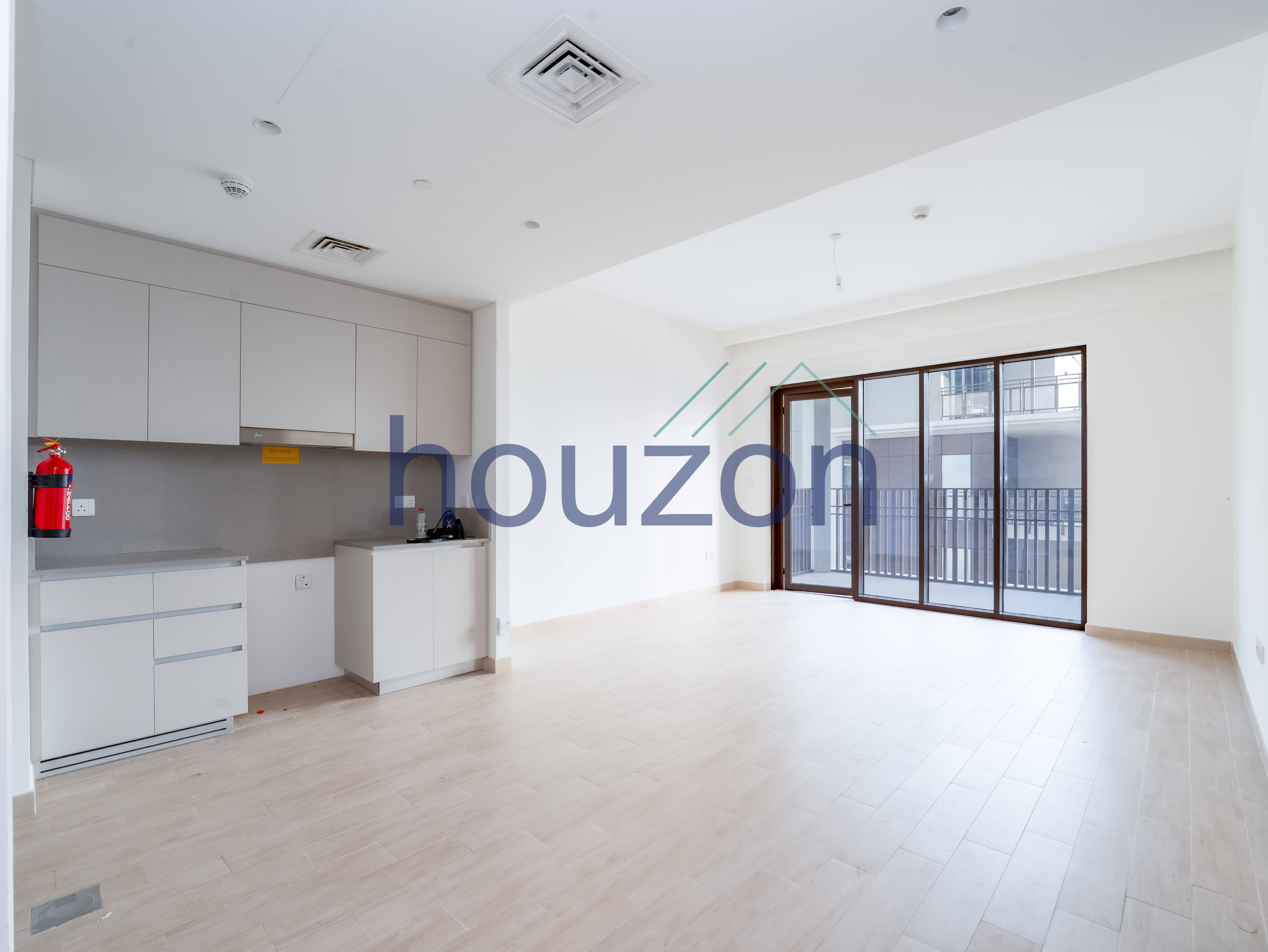 Modern Spacious 1 BR | Beach View  | Beach Access