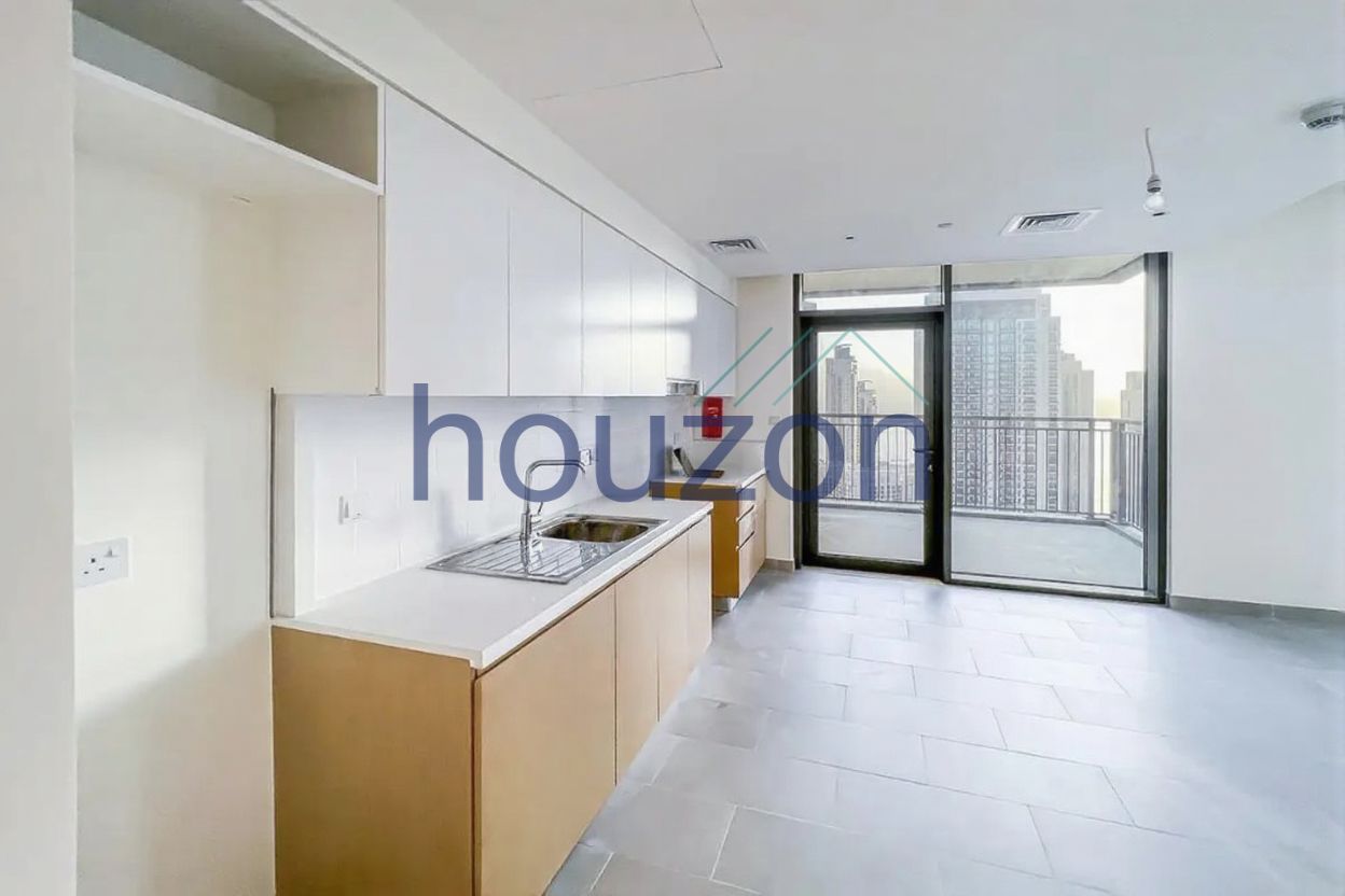 Modern + Bright 1BR | Chiller free | Balcony