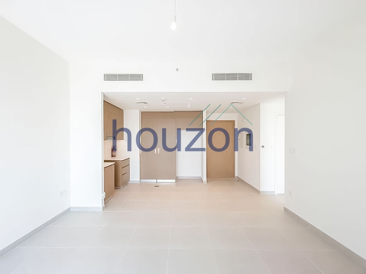 Modern 2 BR | Bright  | Beach Access