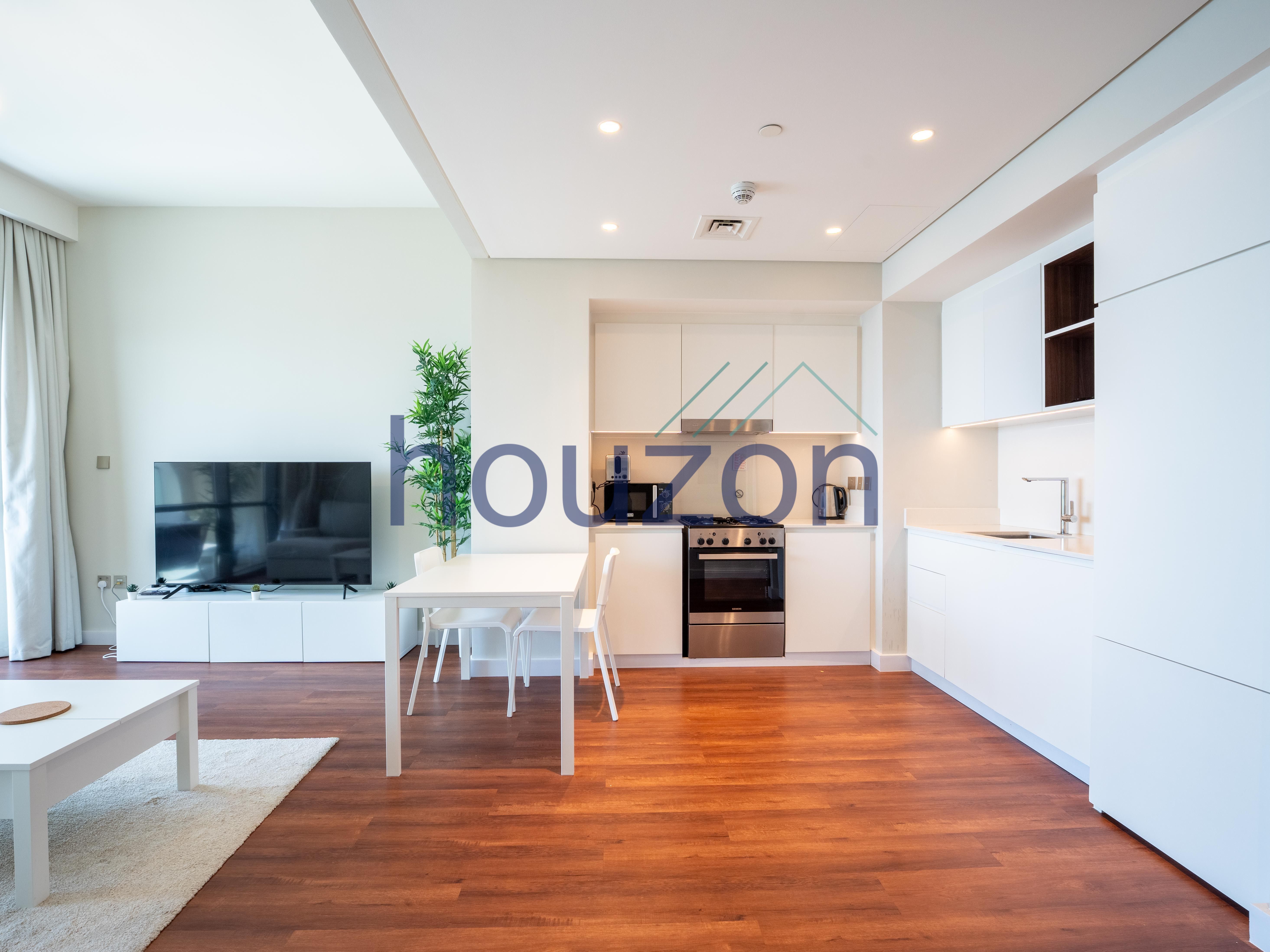 Upgraded 1BR | Burj + Sea View | Furnished| Vacant