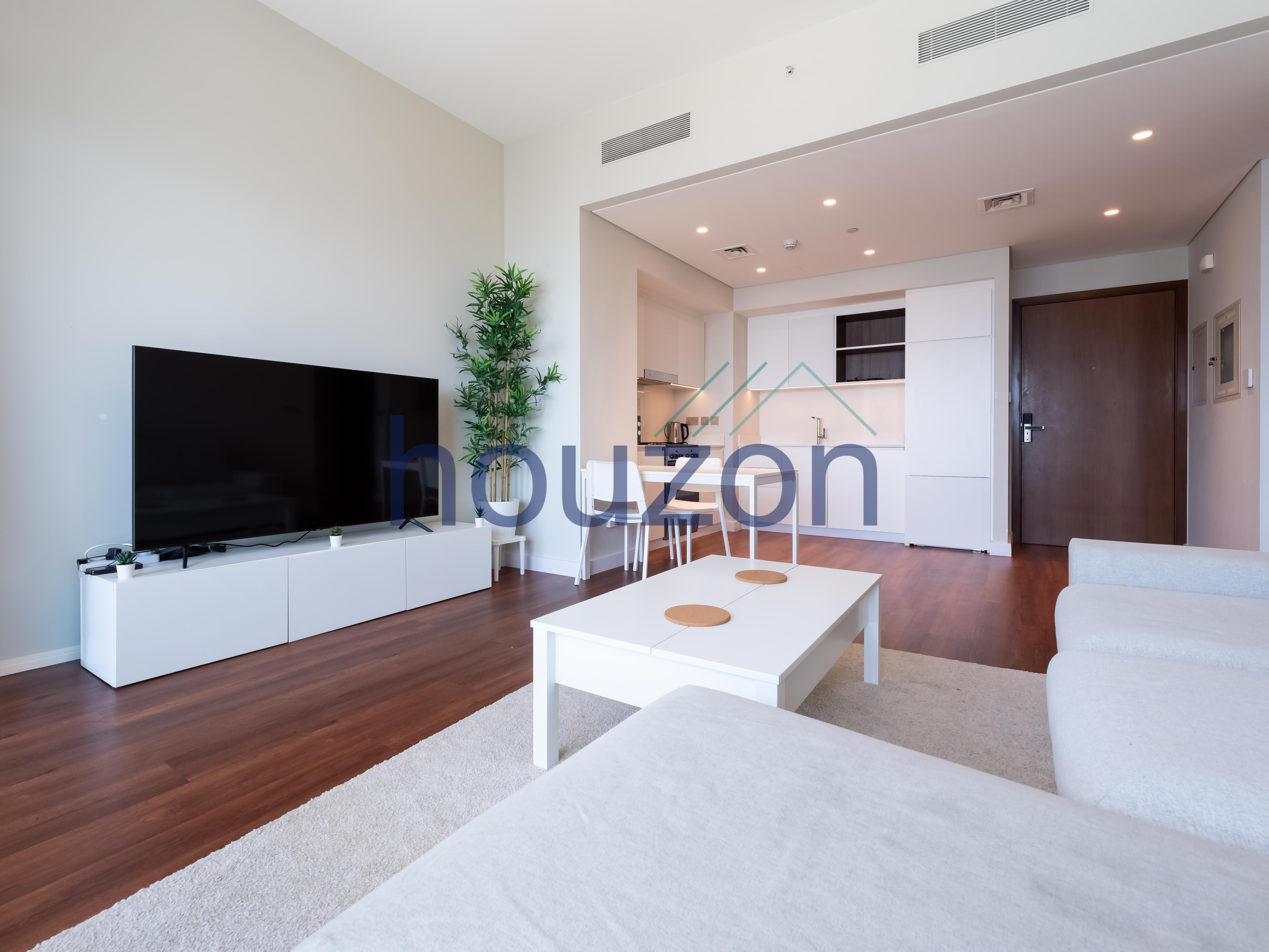 Upgraded 1BR | Burj + Sea View | Furnished| Vacant