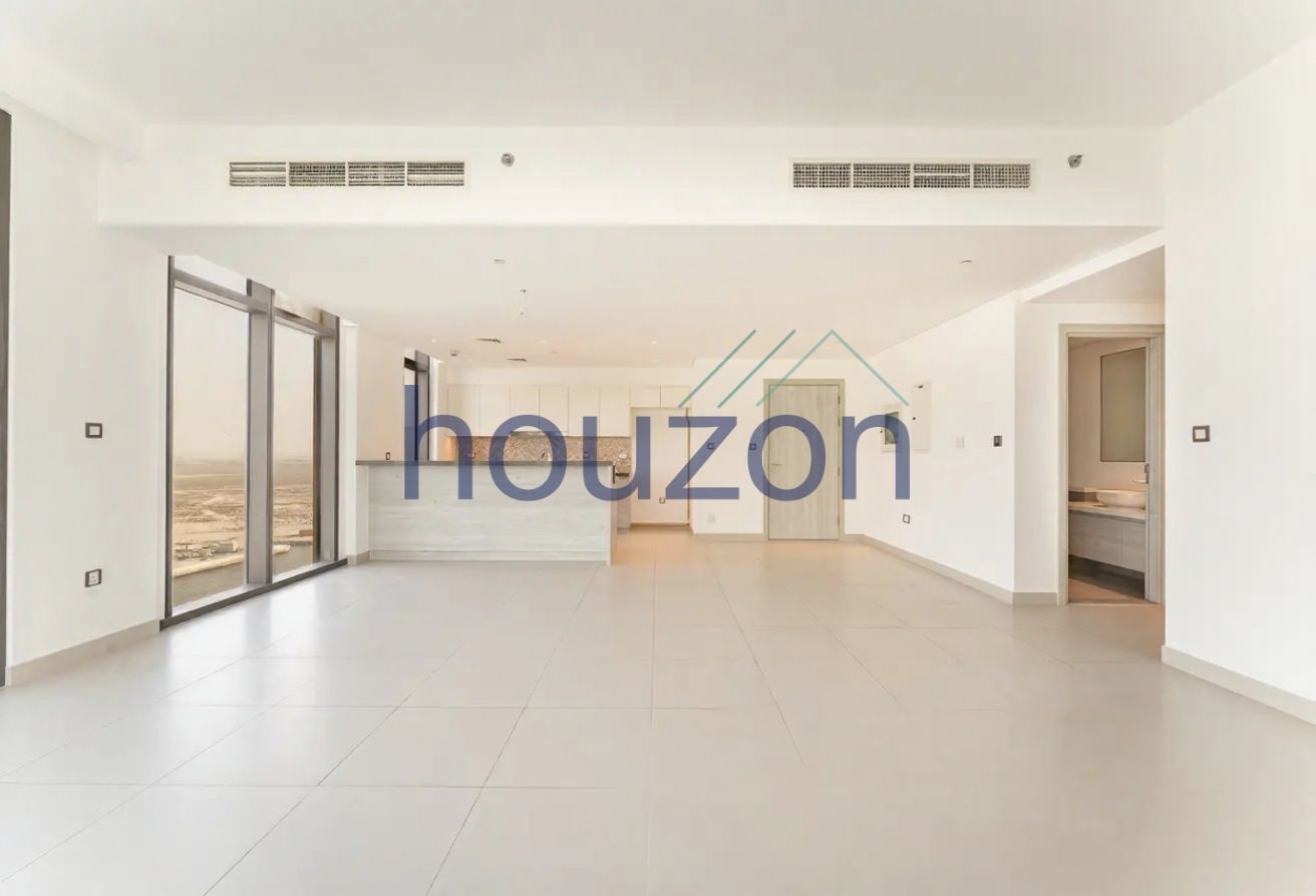 Spacious 3BR | Waterfront | Chiller Free | Vacant