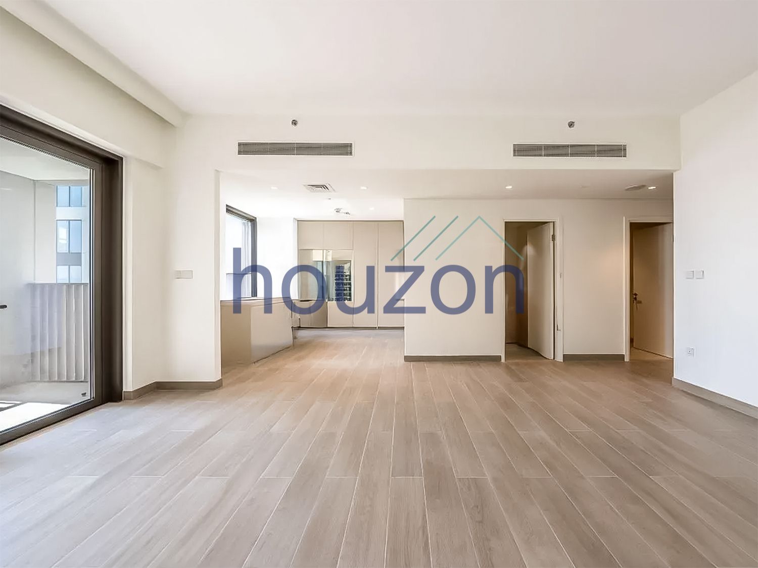 Spacious 3BR | Beach Access | High Floor