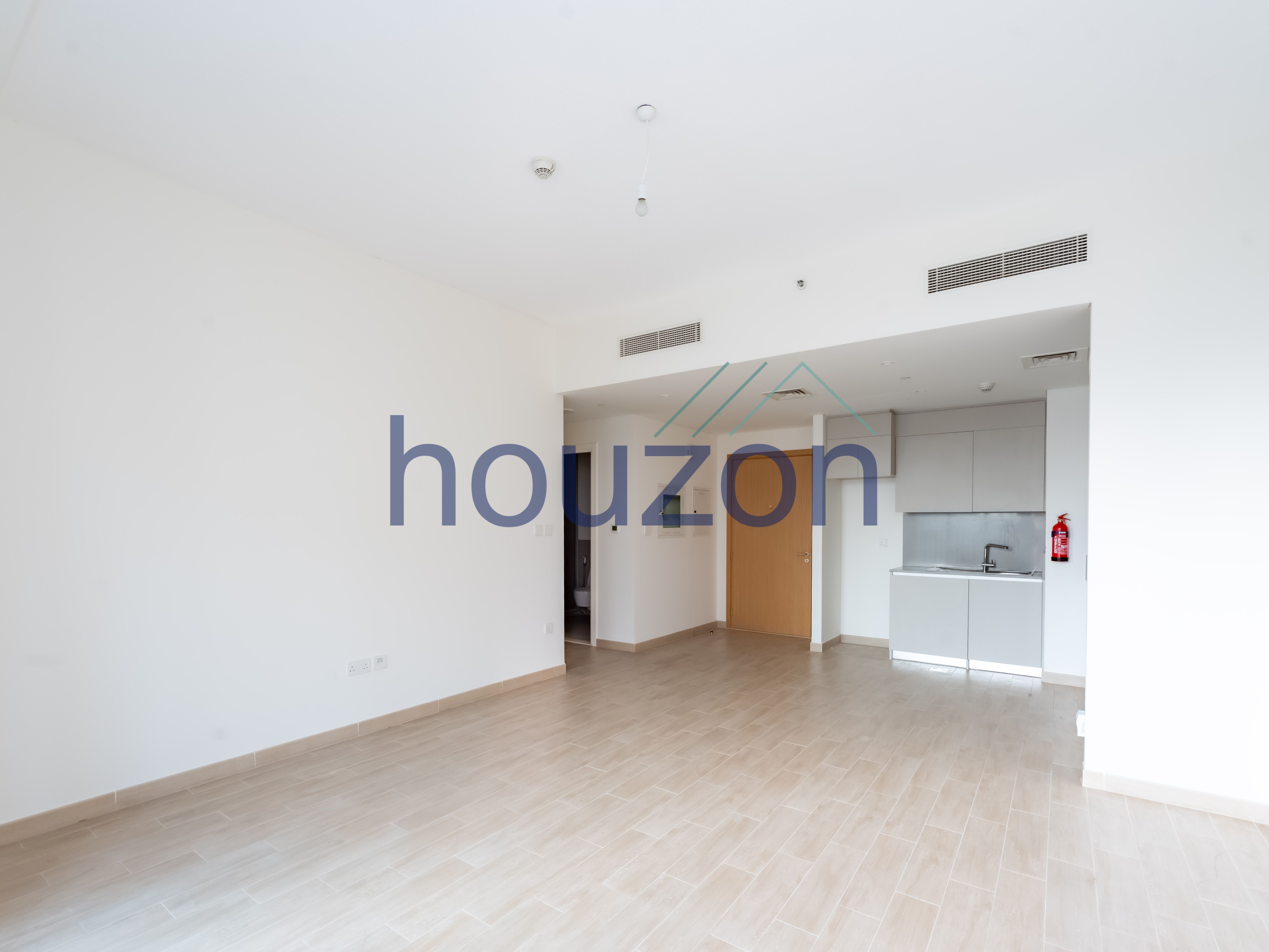 Modern Spacious 1 BR | Beach View  | Beach Access