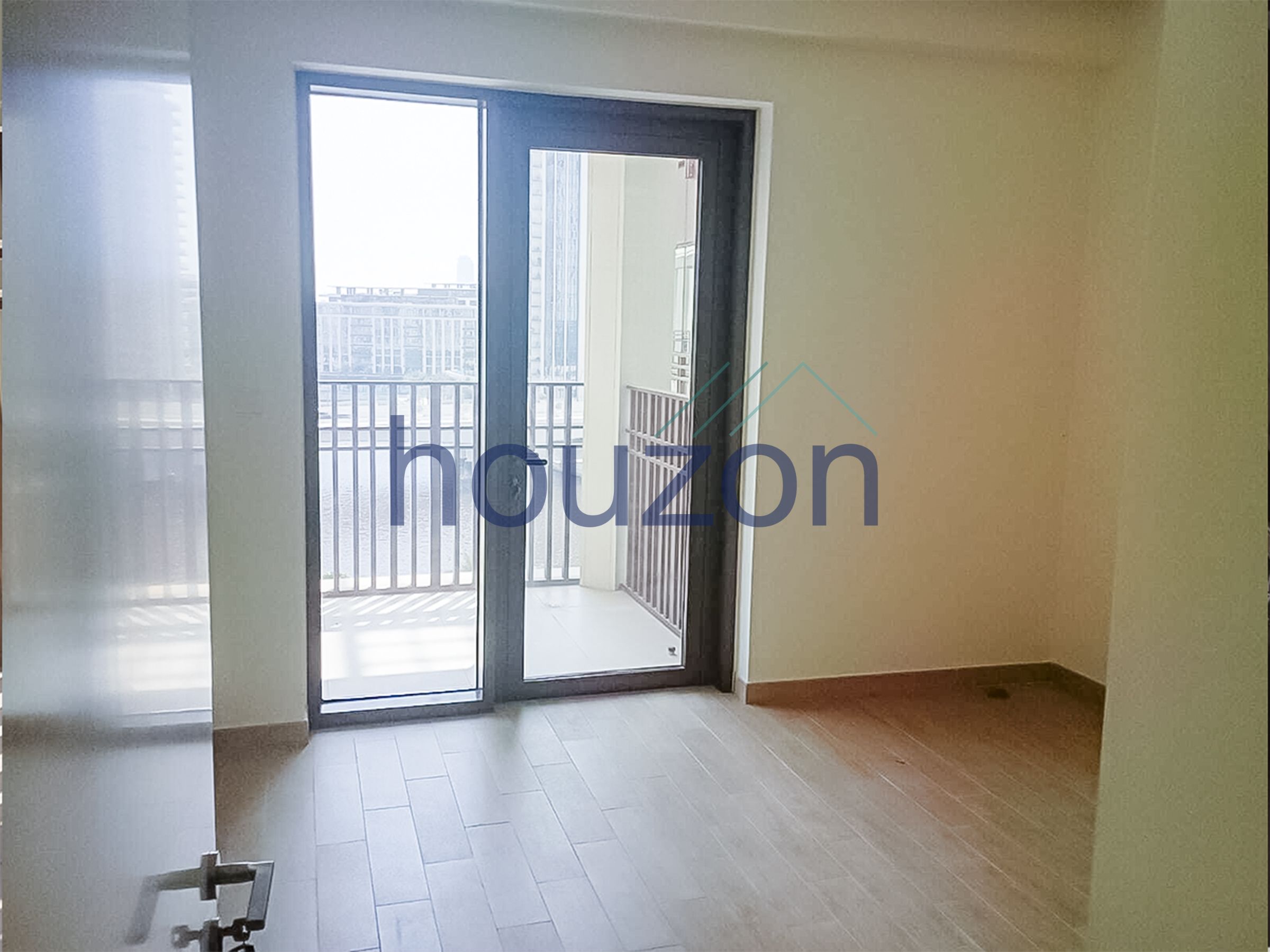 Modern Spacious 1 BR | Beach View  | Beach Access