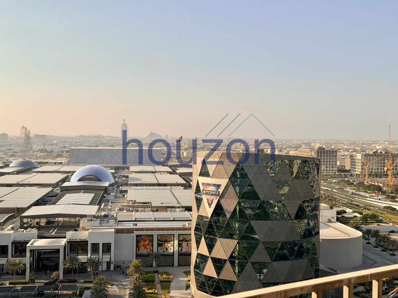 Modern 2BR | Chiller Free | Vacant | Skyline View