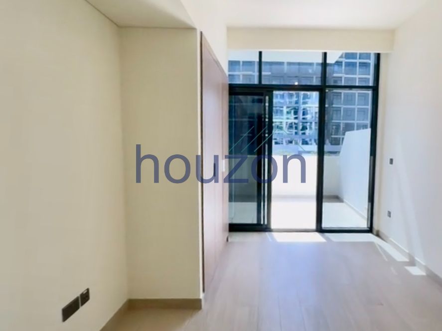 Modern Studio | Balcony | High ROI