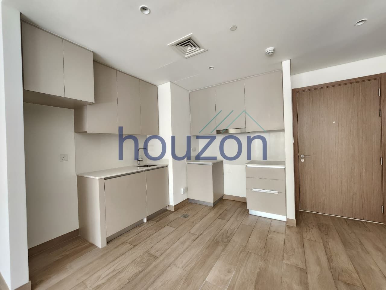 High Floor | Modern 1BR | Pool View