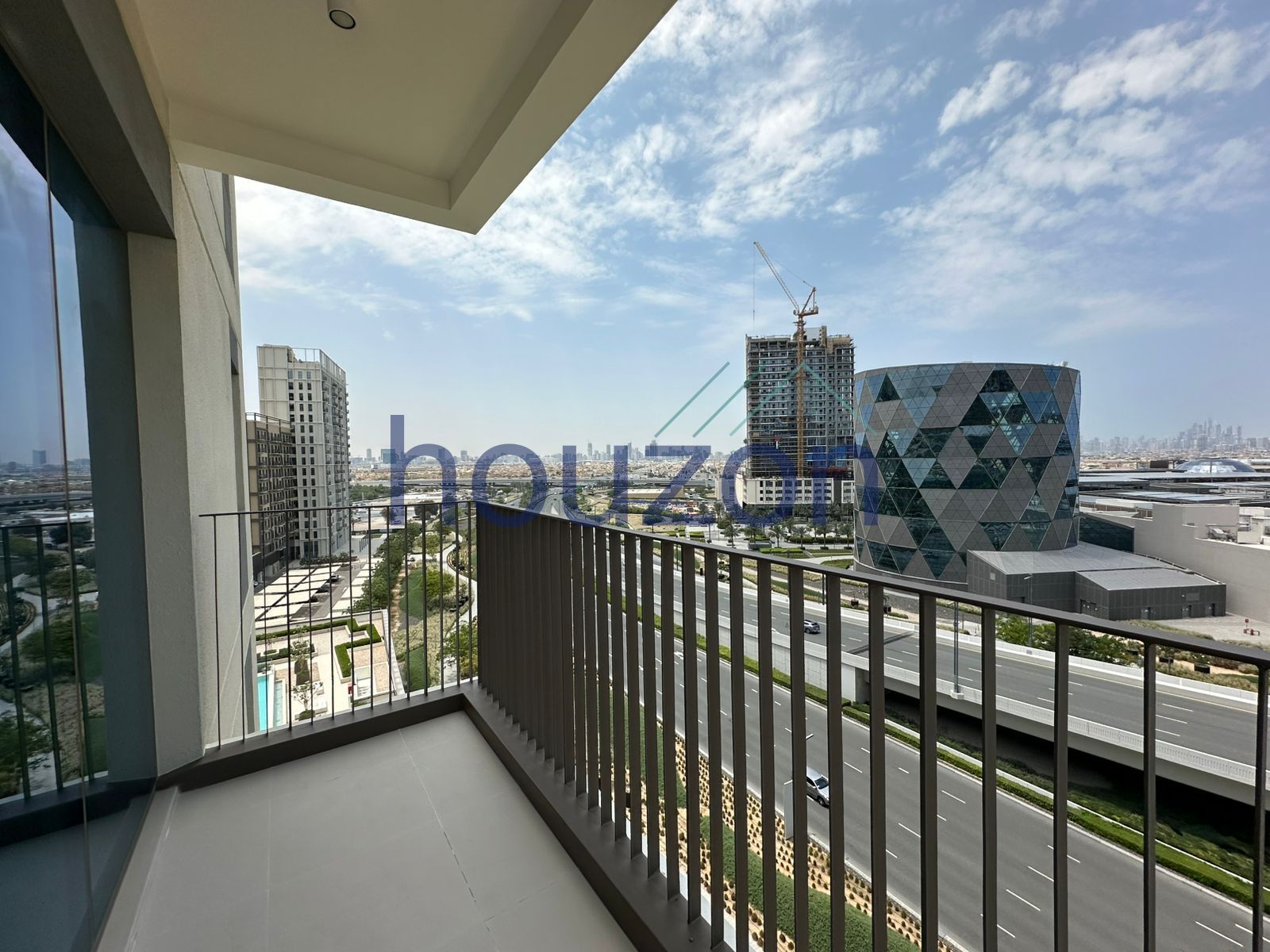 Spacious 2BR| Corner Unit |Mall View |Chiller Free