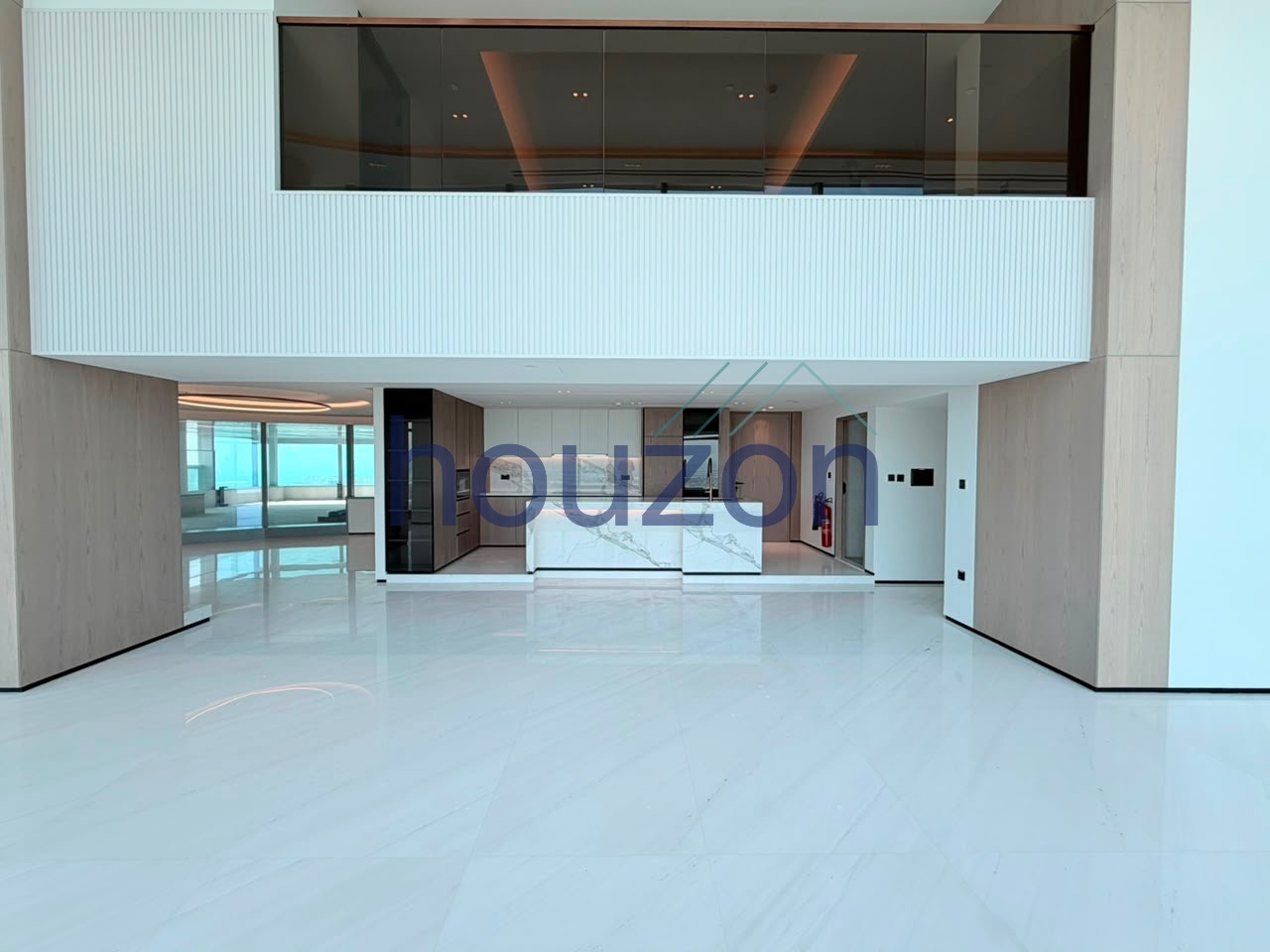 Luxurious Duplex 3BR+M/R Penthouse |Panoramic View