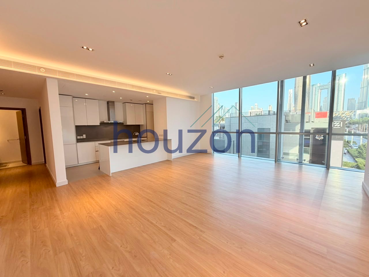 Huge + Renovated 2BR+M/R | Burj View | 2 Parkings