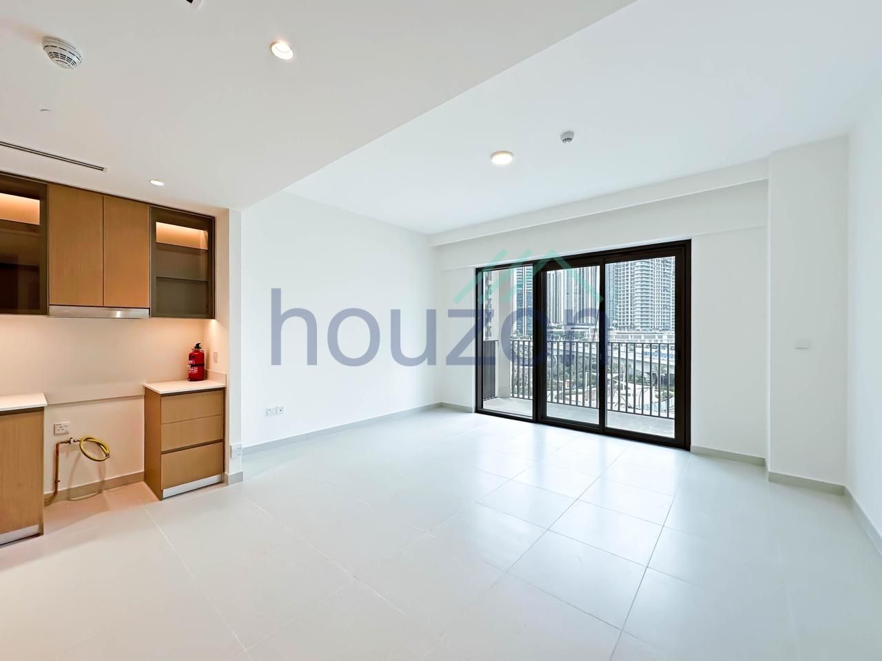 Prime Location | Premium 2BR | Beach Access