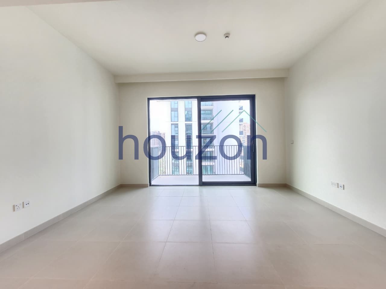 Chiller Free 2BR|  Park Access  |Close to the Mall