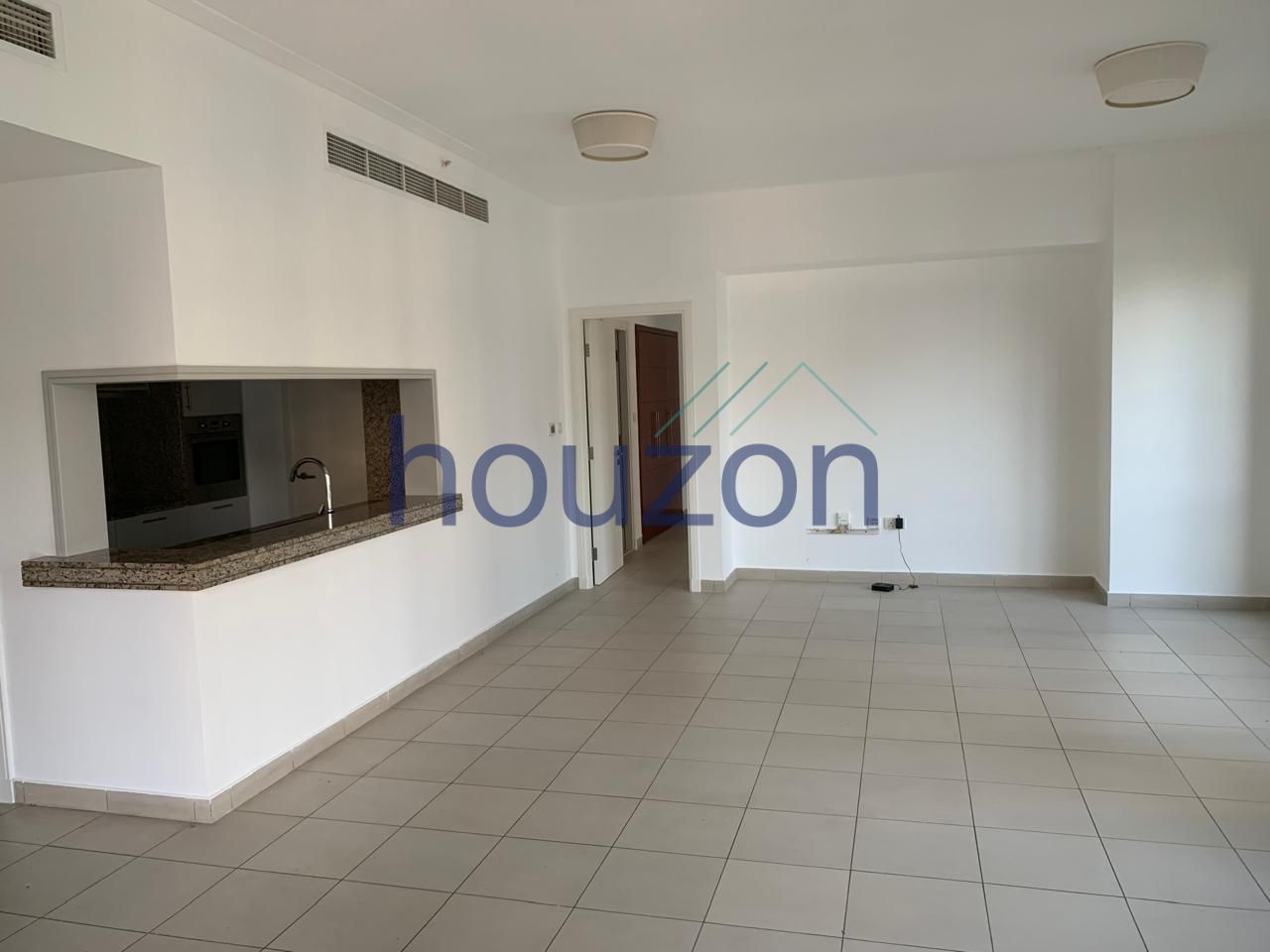 Bright + Spacious 1BR | Vacant | Chiller Free