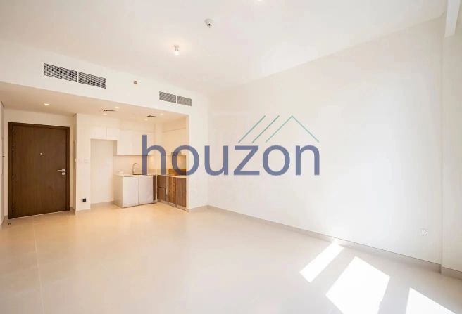 Bright 1BR | Vacant | Chiller Free