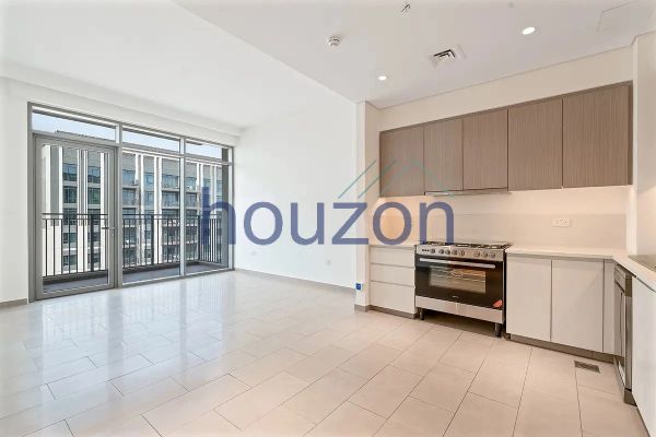 Modern 2BR | Boulevard View |Vacant | Chiller Free