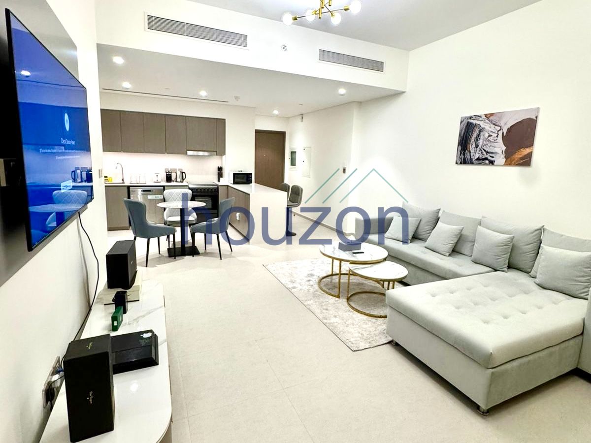 Bright+Modern 1BR | Near Burj Khalifa | Furnished