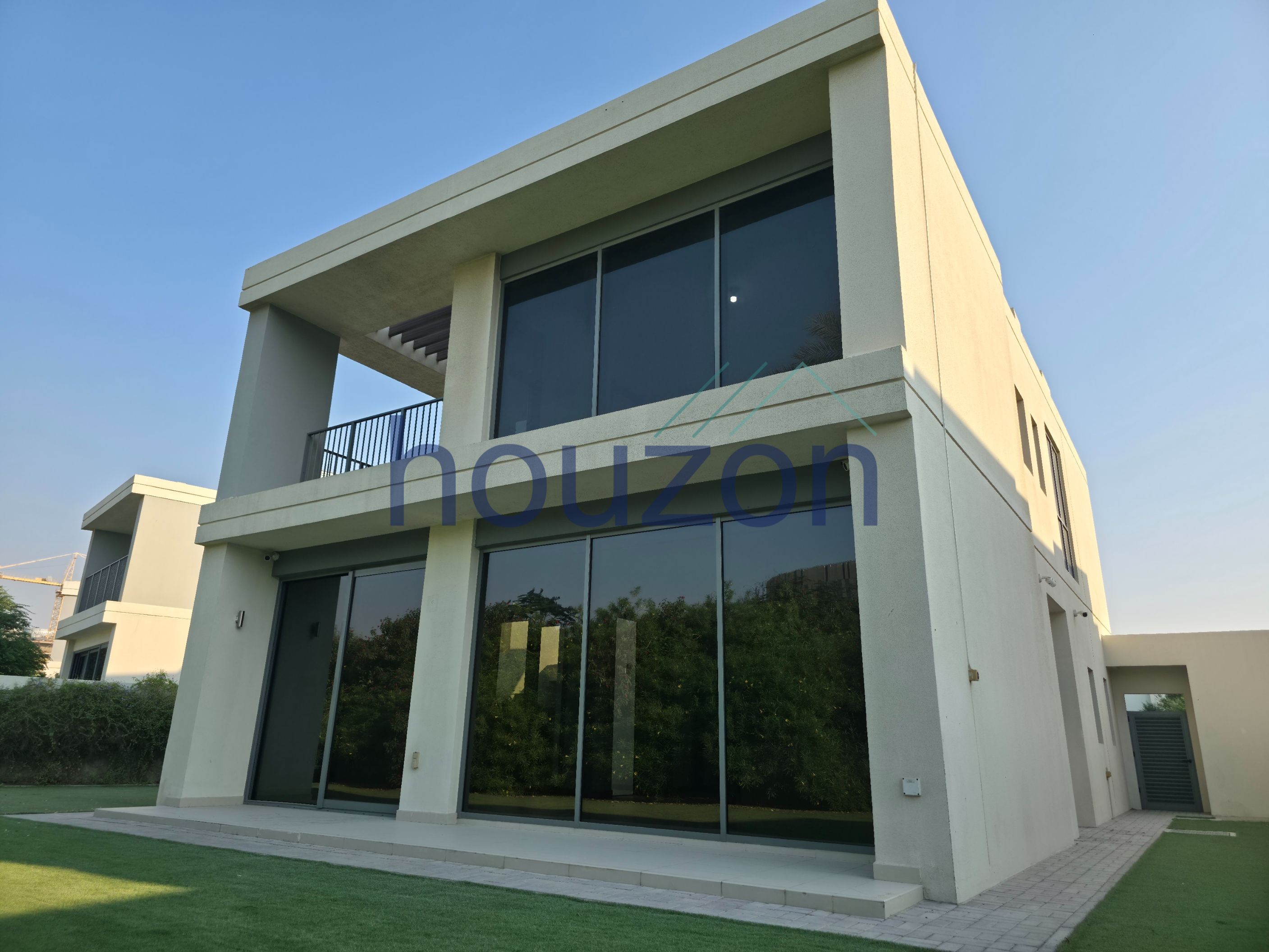 Chiller Free 4BR+ M | Single Row | Corner Unit