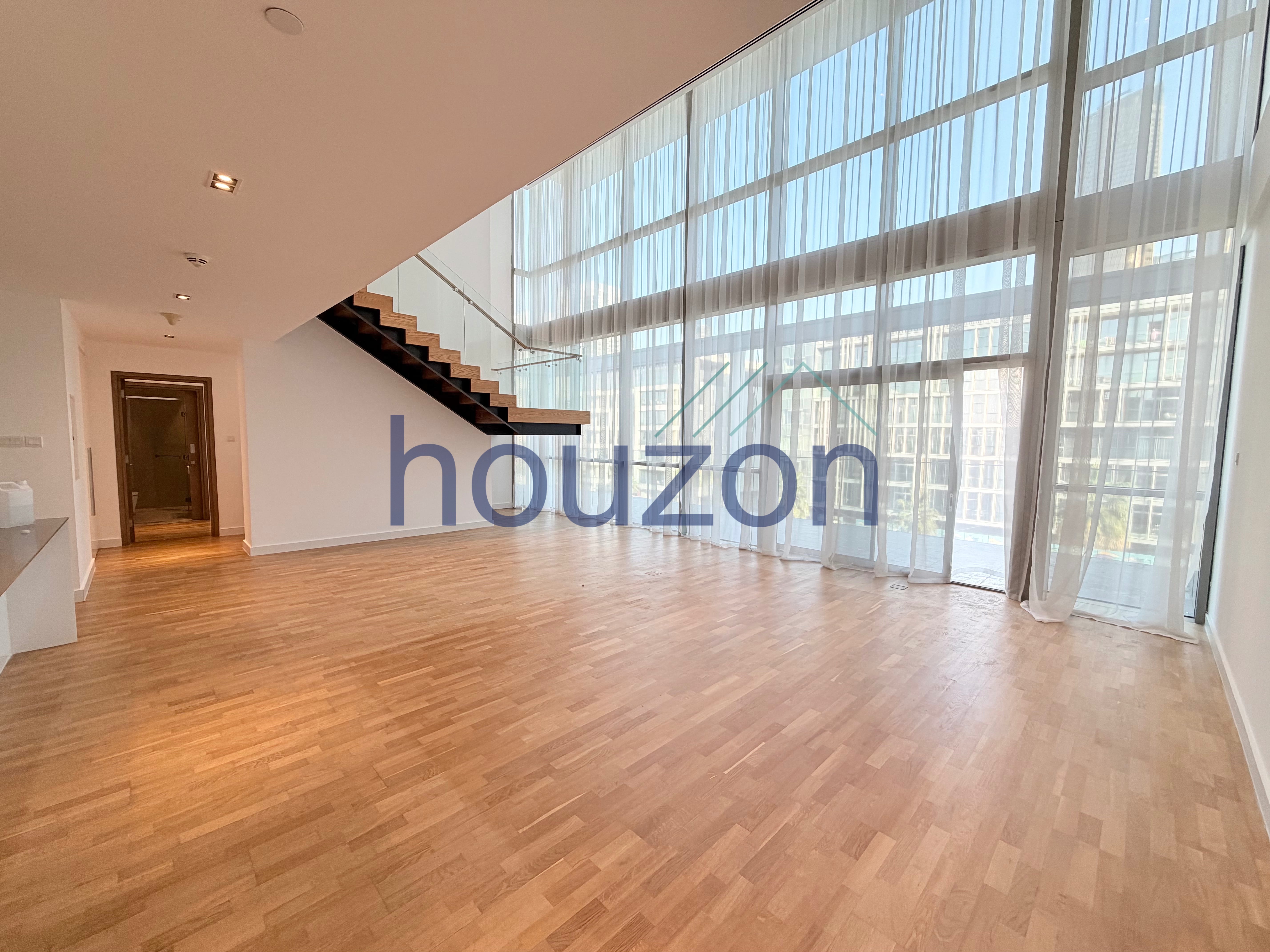 Newly Renovated Duplex 3BR+M/R | Burj Khalifa View