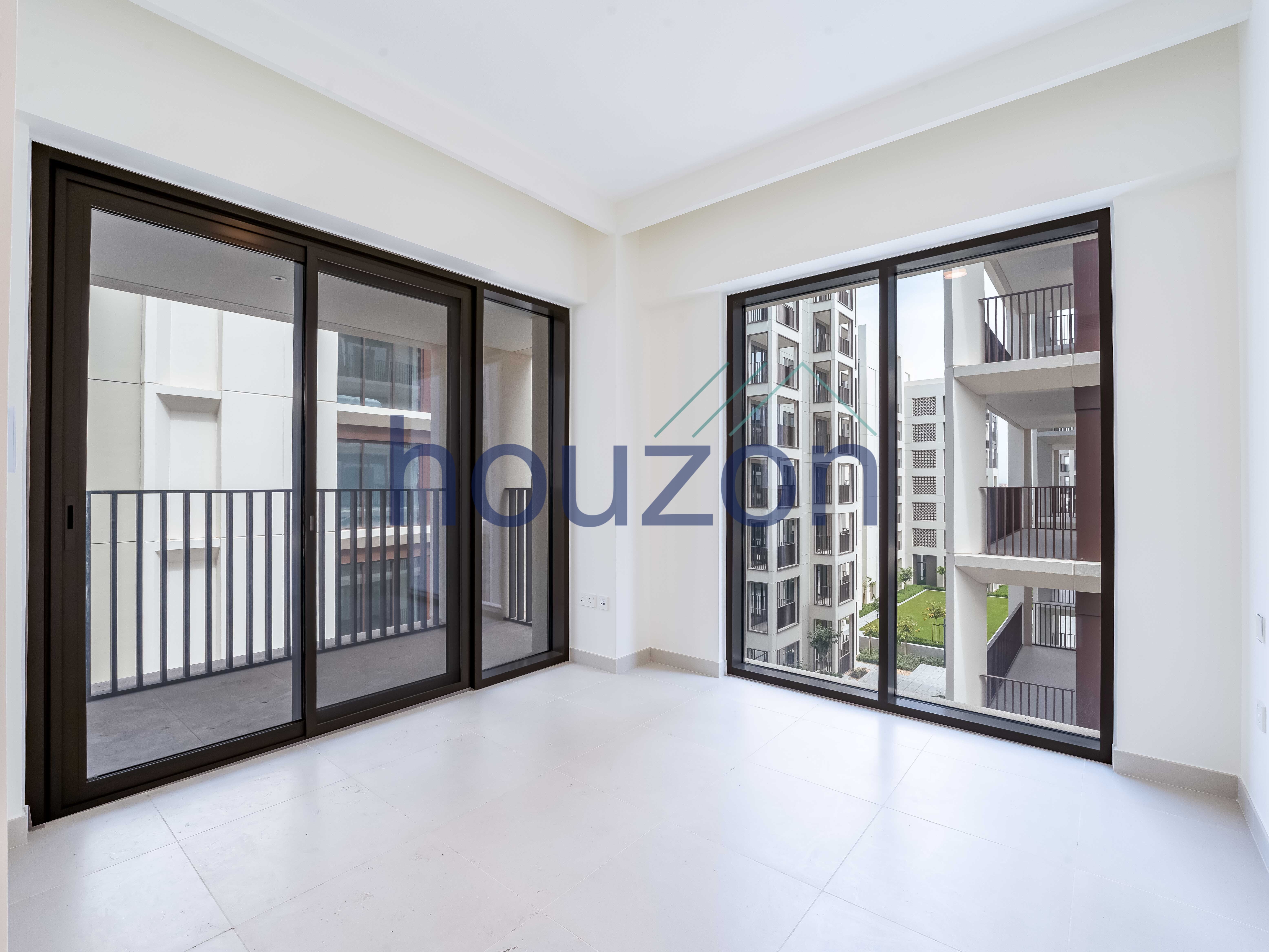 Modern 3BR+MR | Pool View | Chiller Free