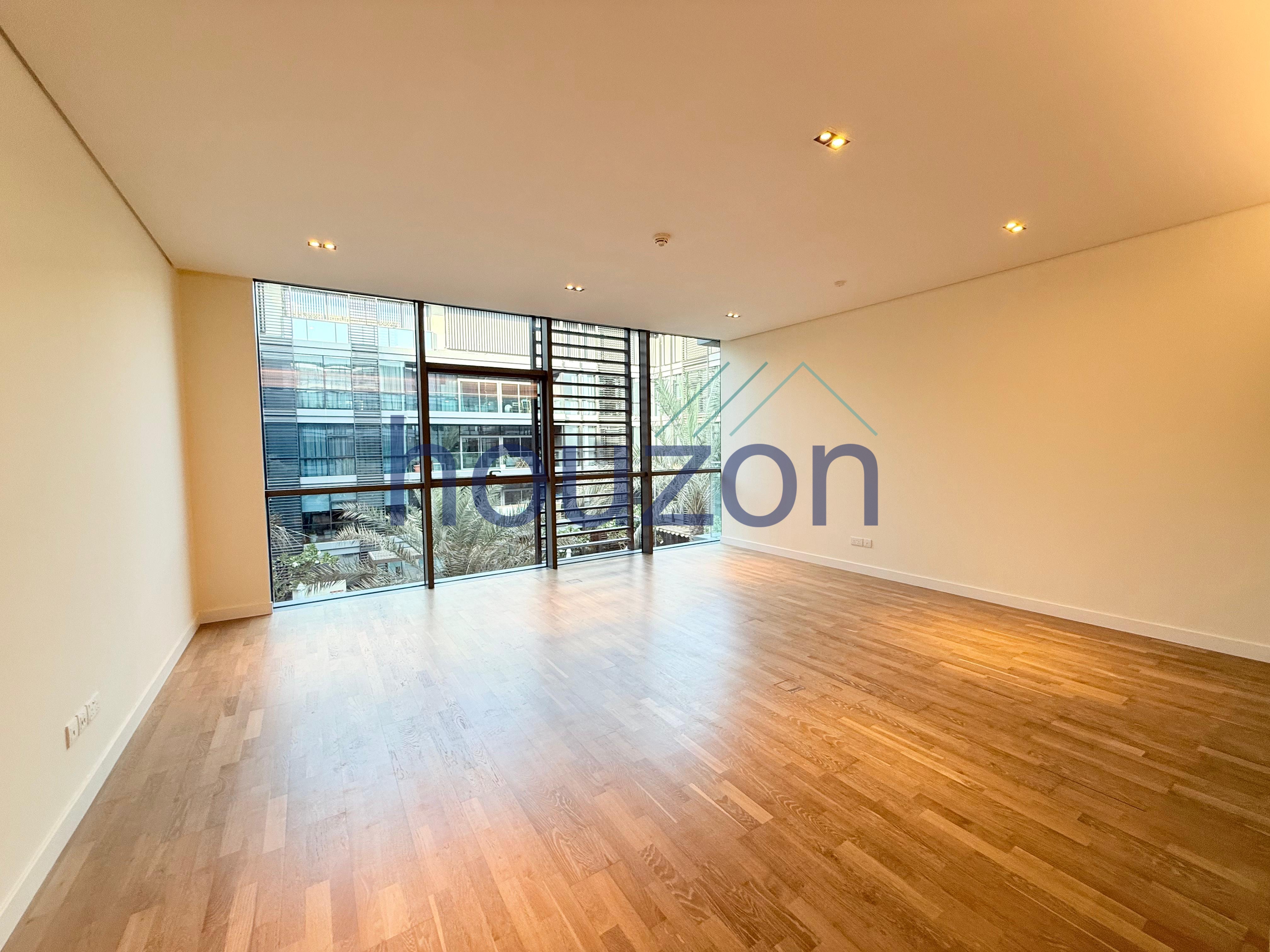 Modern+Renovated 1BR |No Construction | Best Price