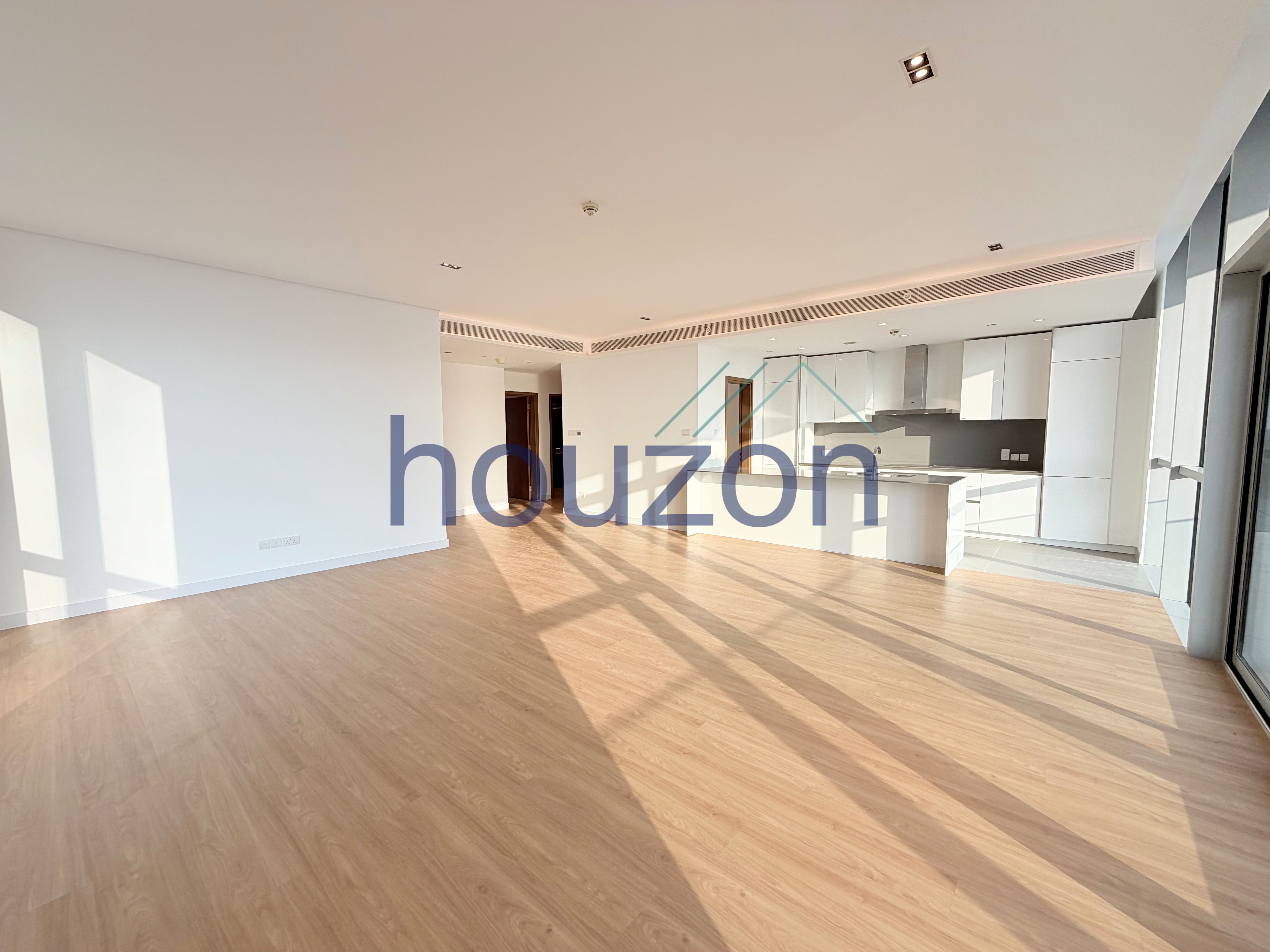 Modern+Renovated 3BR+M/R | Near Mall | Best Price