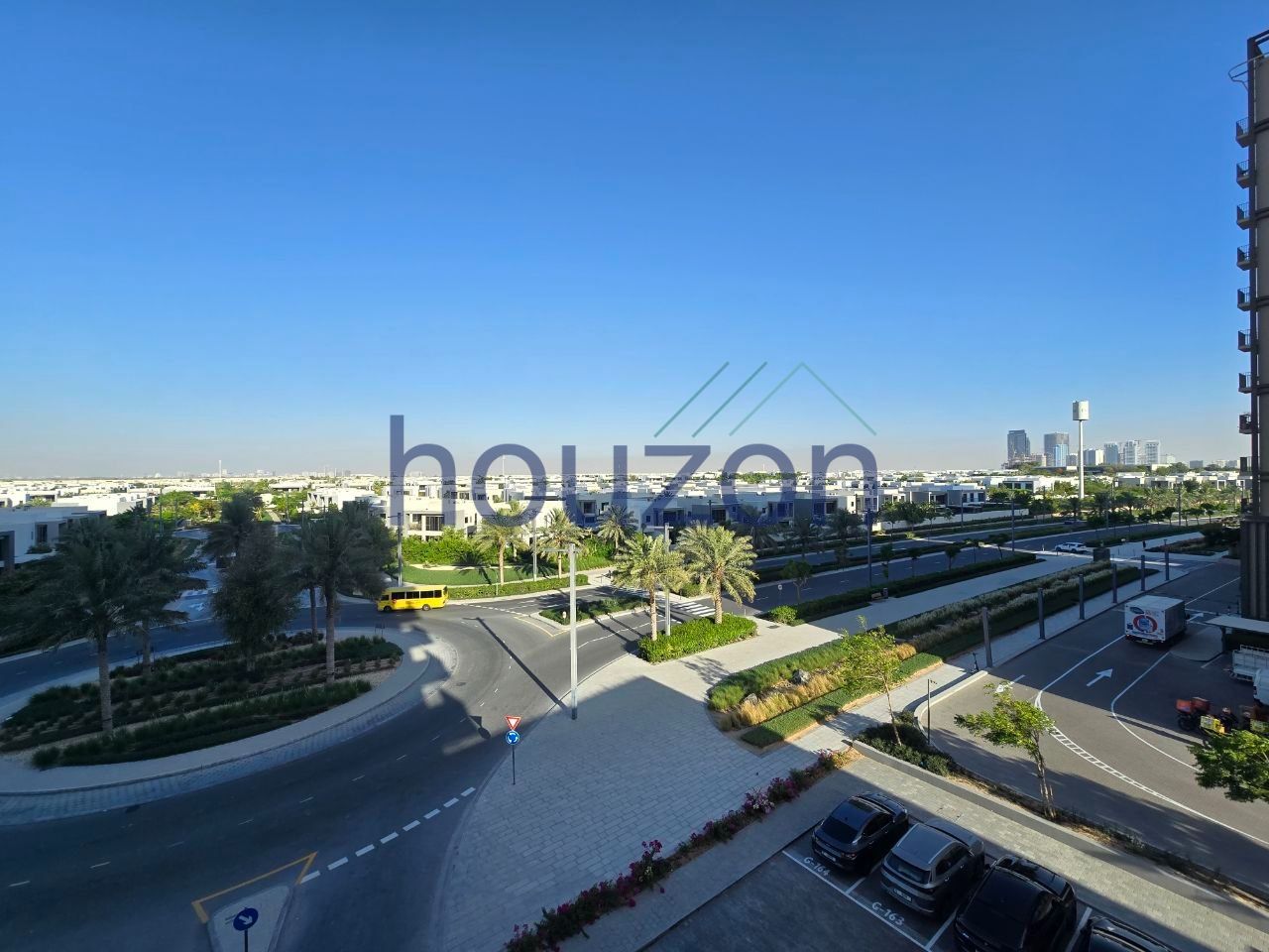 Open View 2 BR | Near the Mall | Corner Unit