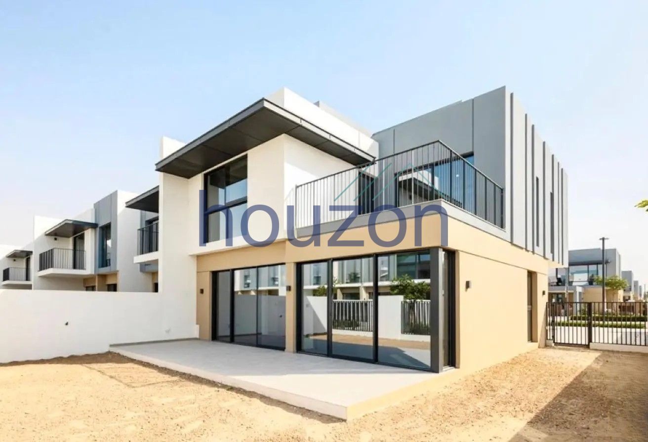 Single Row | Close to Park | Family Community