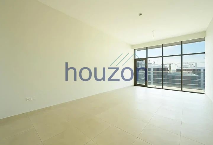 Spacious 2BR | Vacant | Top amenities