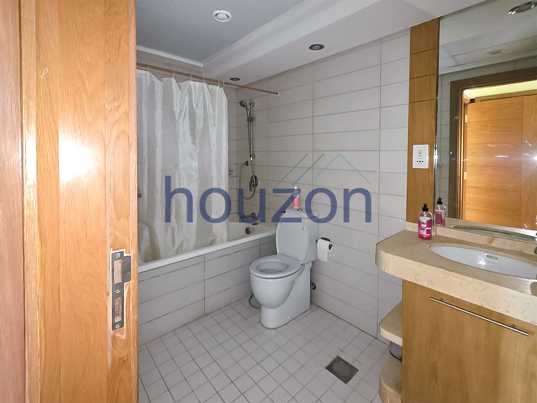 Modern 1BR | Vacant | Spacious Balcony