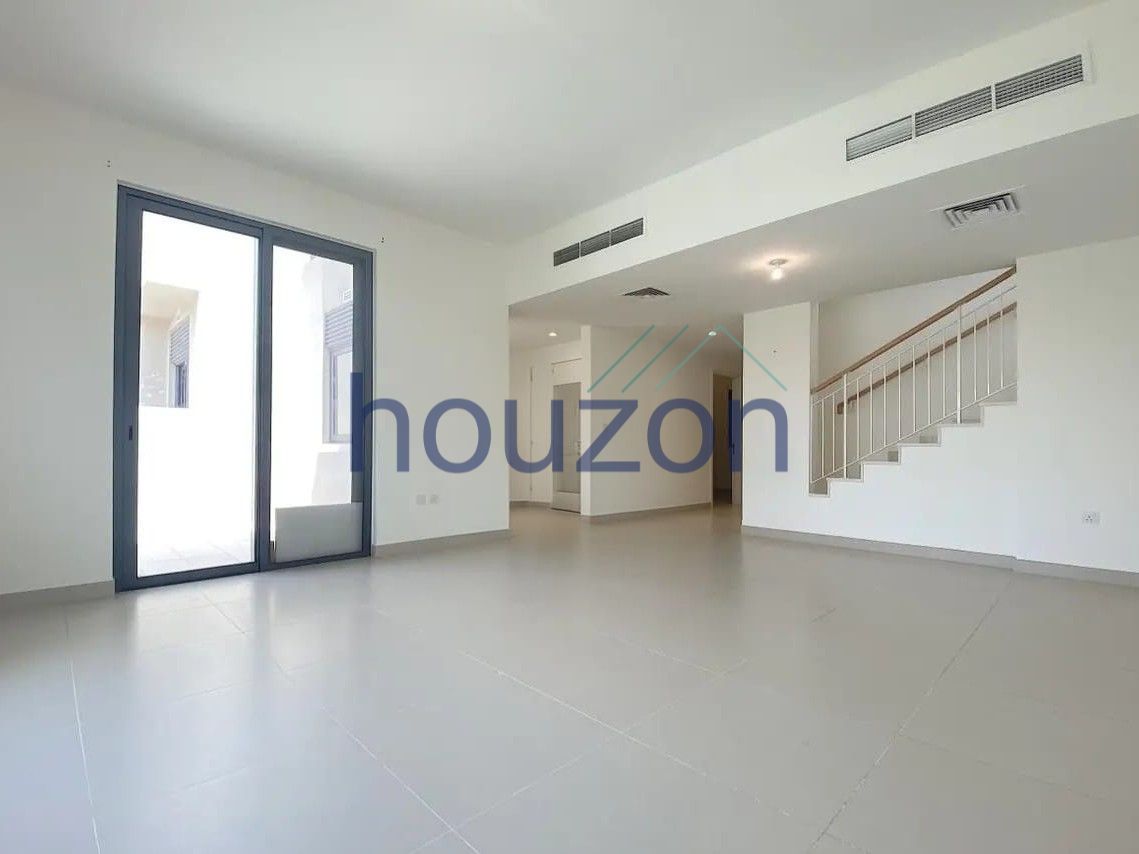 Chiller Free 3BR+M | Vacant | Close to pool