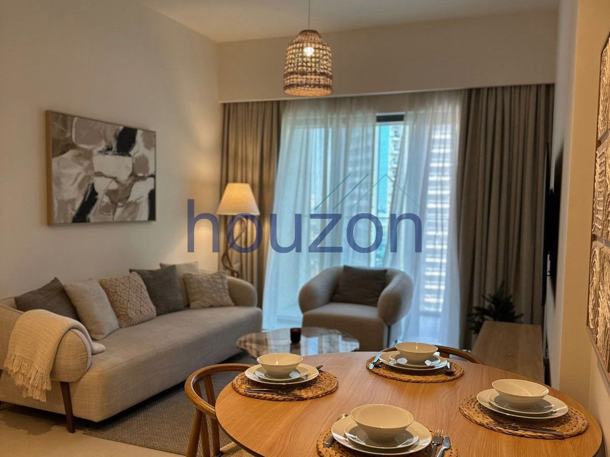 Luxurious 1BR | Spacious Layout | Fully Furnished
