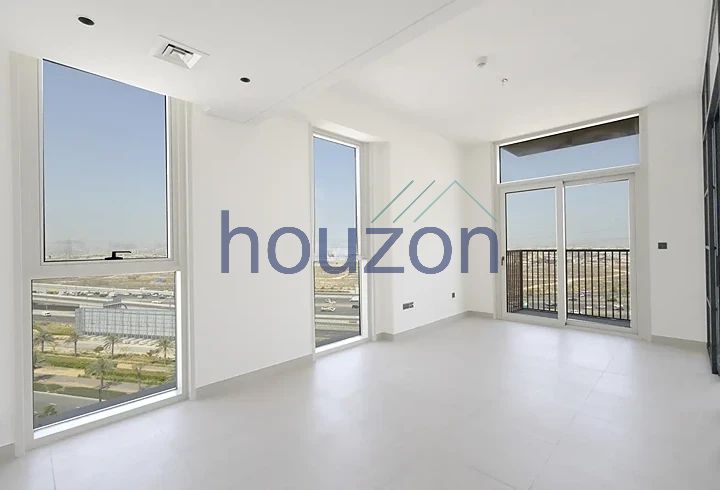 Bright 2BR | Chiller Free | Pool View | Vacant