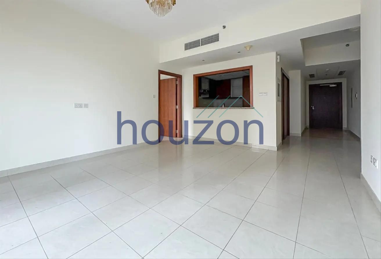 Spacious 2BR | Chiller Free | Near Burj Khalifa