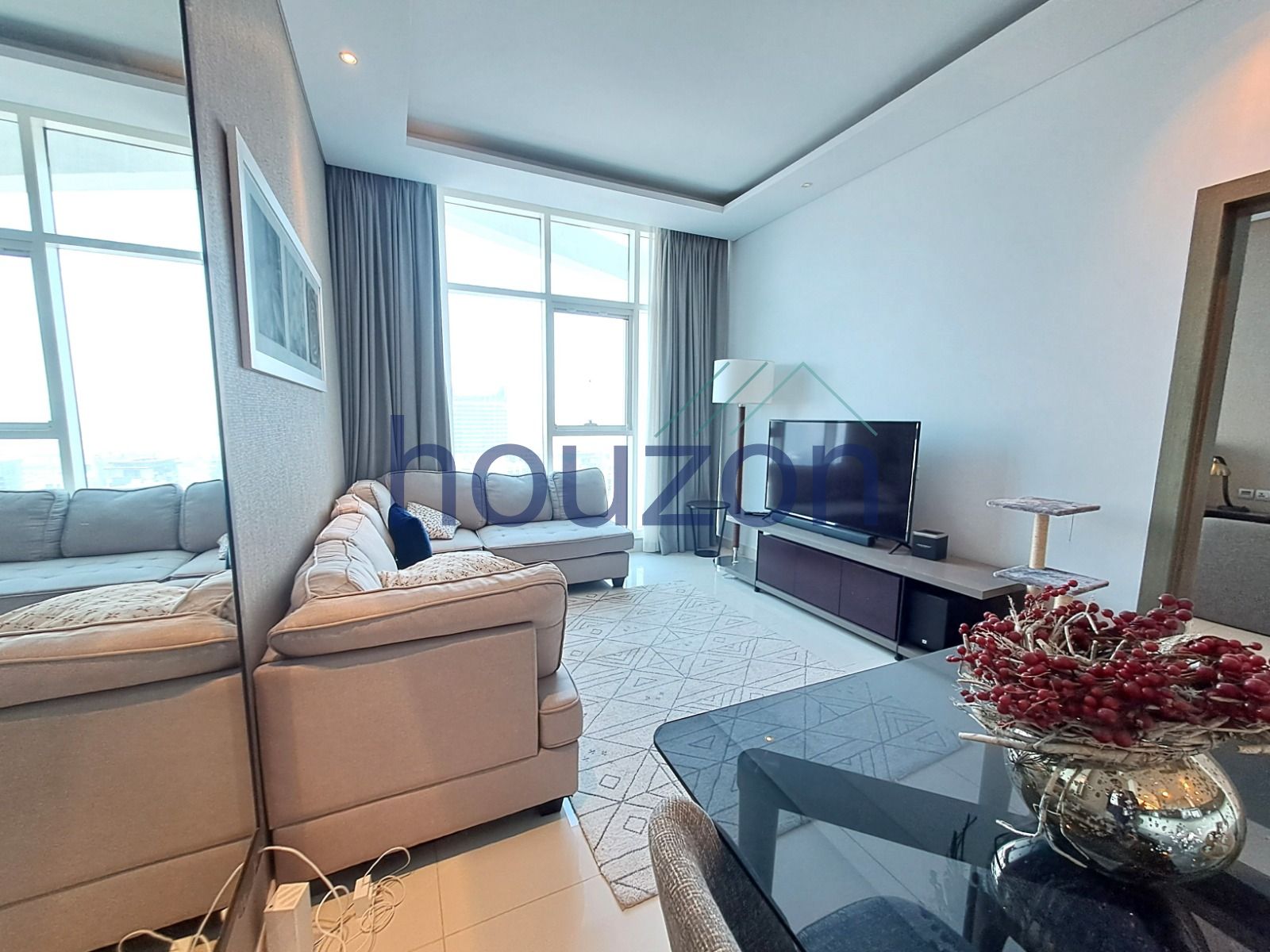 Modern + Bright 1BR | Canal View | Prime Location