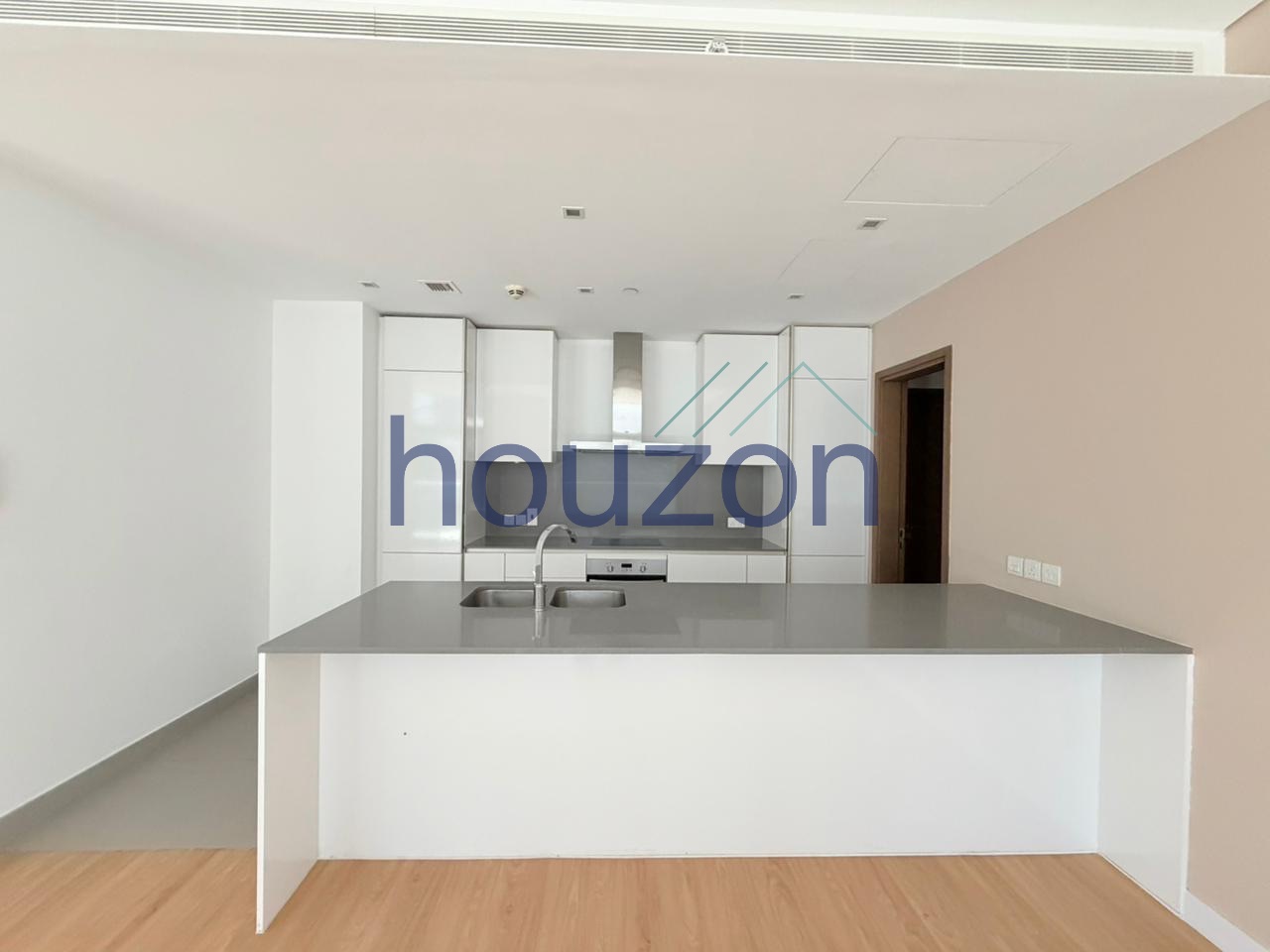 Modern+Huge 2BR+M/R | No Construction | Best Price