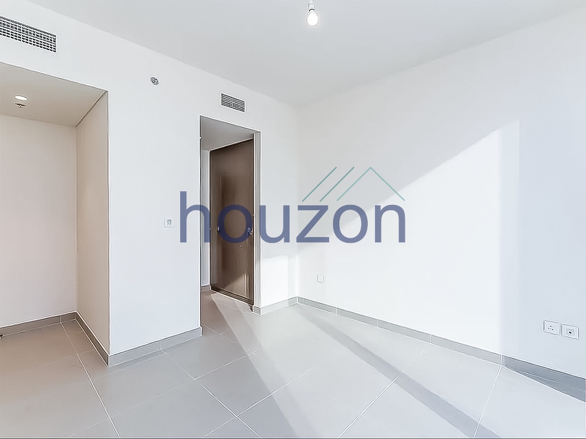 Modern 3BR | Fountain View | Prime Location