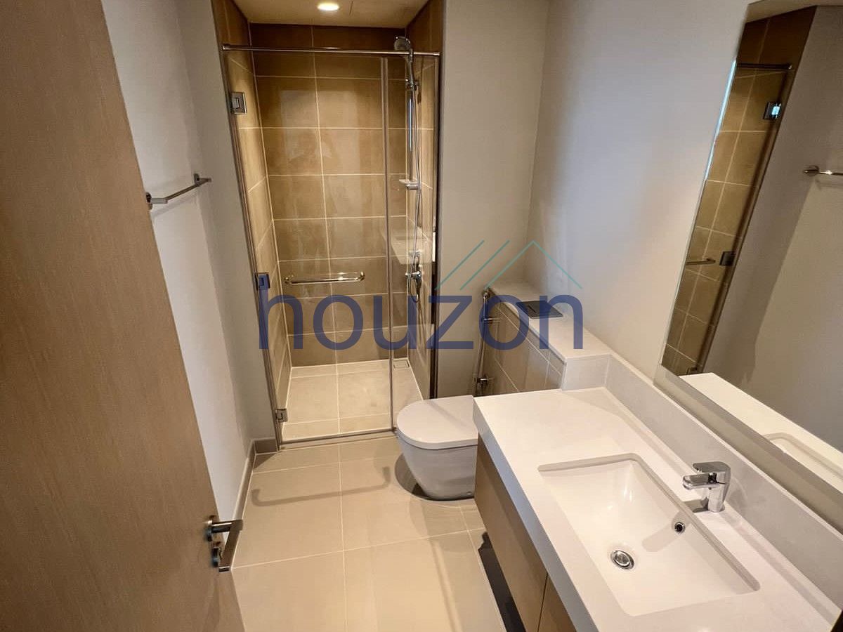 Spacious 2BR | Vacant | Prime Location | Sea View