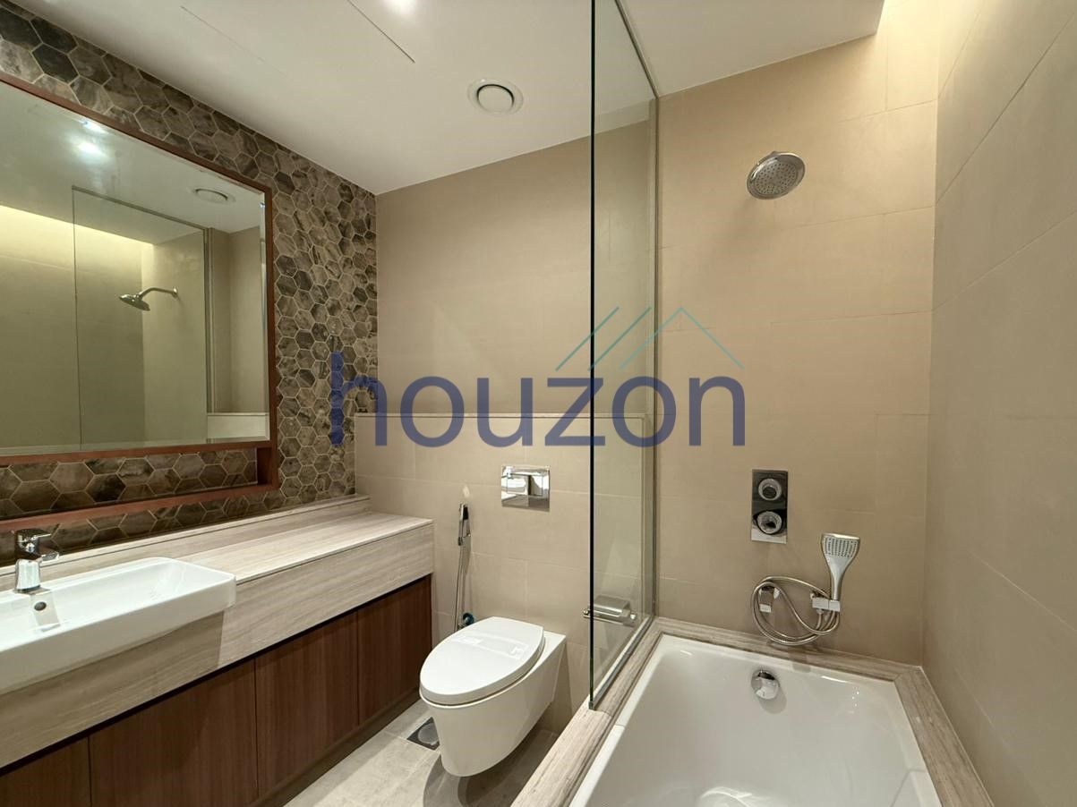 Brand New | Spacious 2BR+ study | Canal view