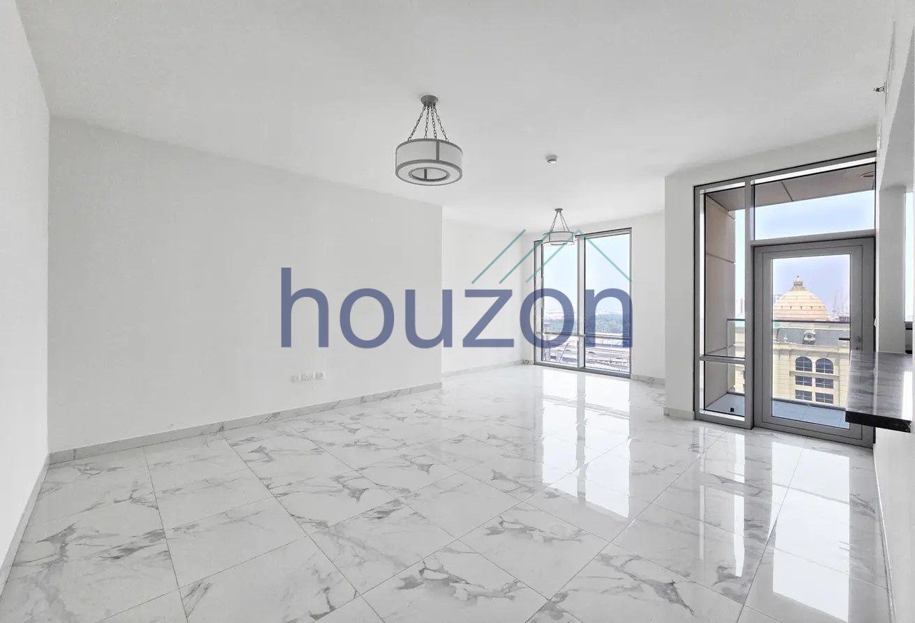 Spacious 2 BR | Canal and Sea View | Mid Floor