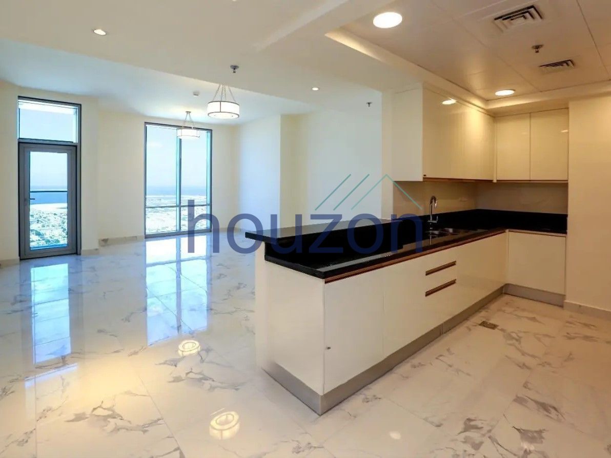Spacious 3BR | Vacant | High Floor | Sea View