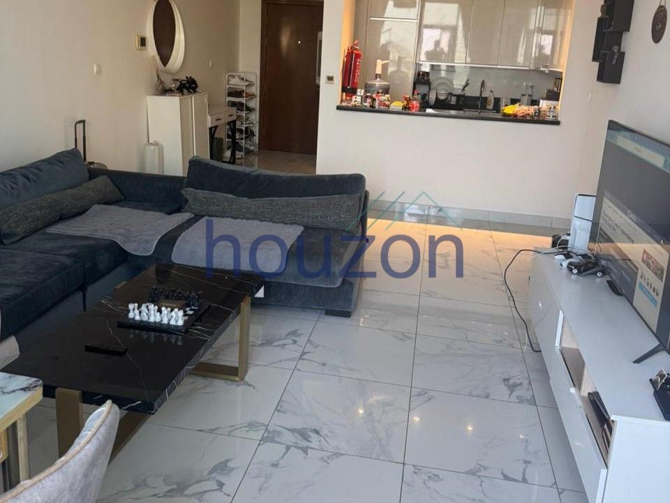 Spacious 1BR | Canal & Stable | Prime Location