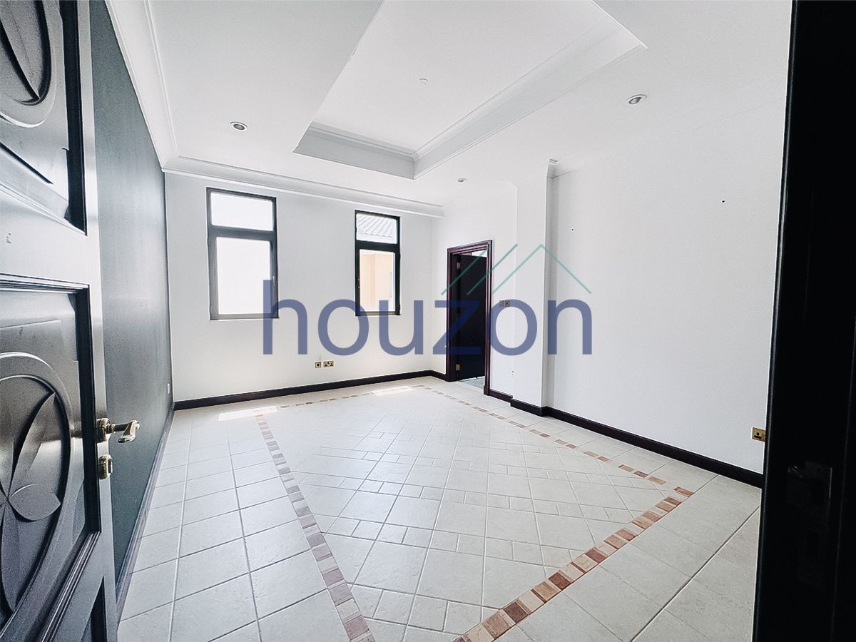 Atrium Entry | Renovation | Vacant | No Agents