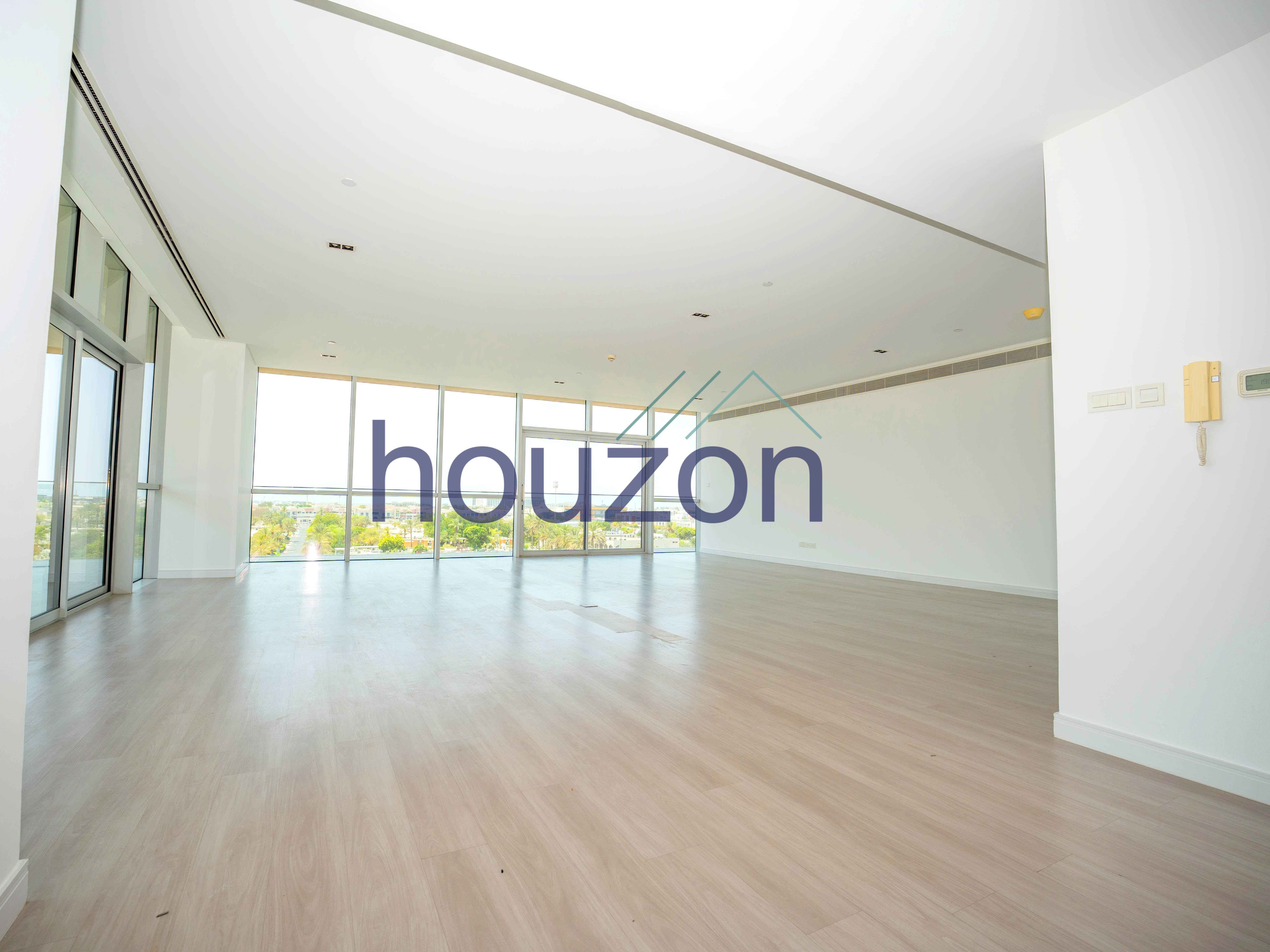 Huge + Elegant 4BR+M | Newly Renovated | Near Mall