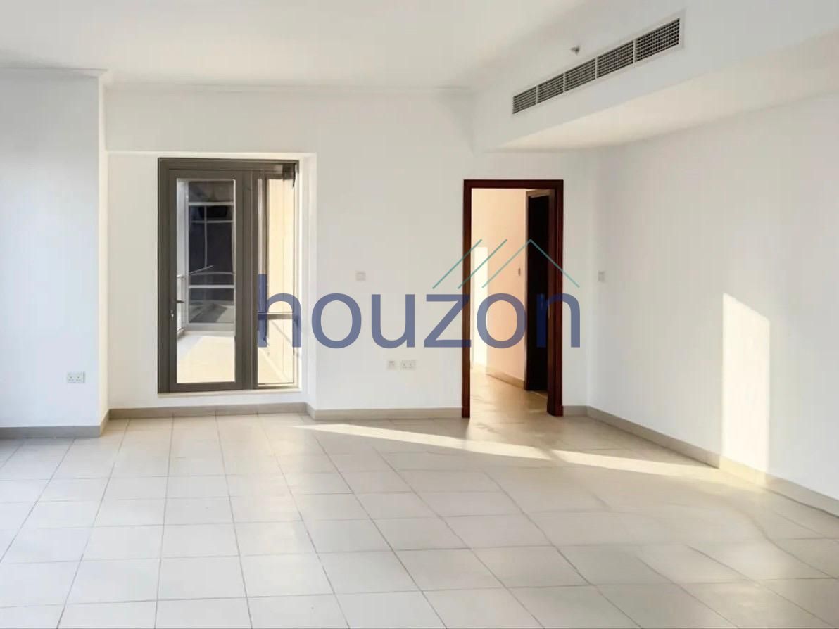 Bright + Spacious 3BR | Chiller Free | Vacant