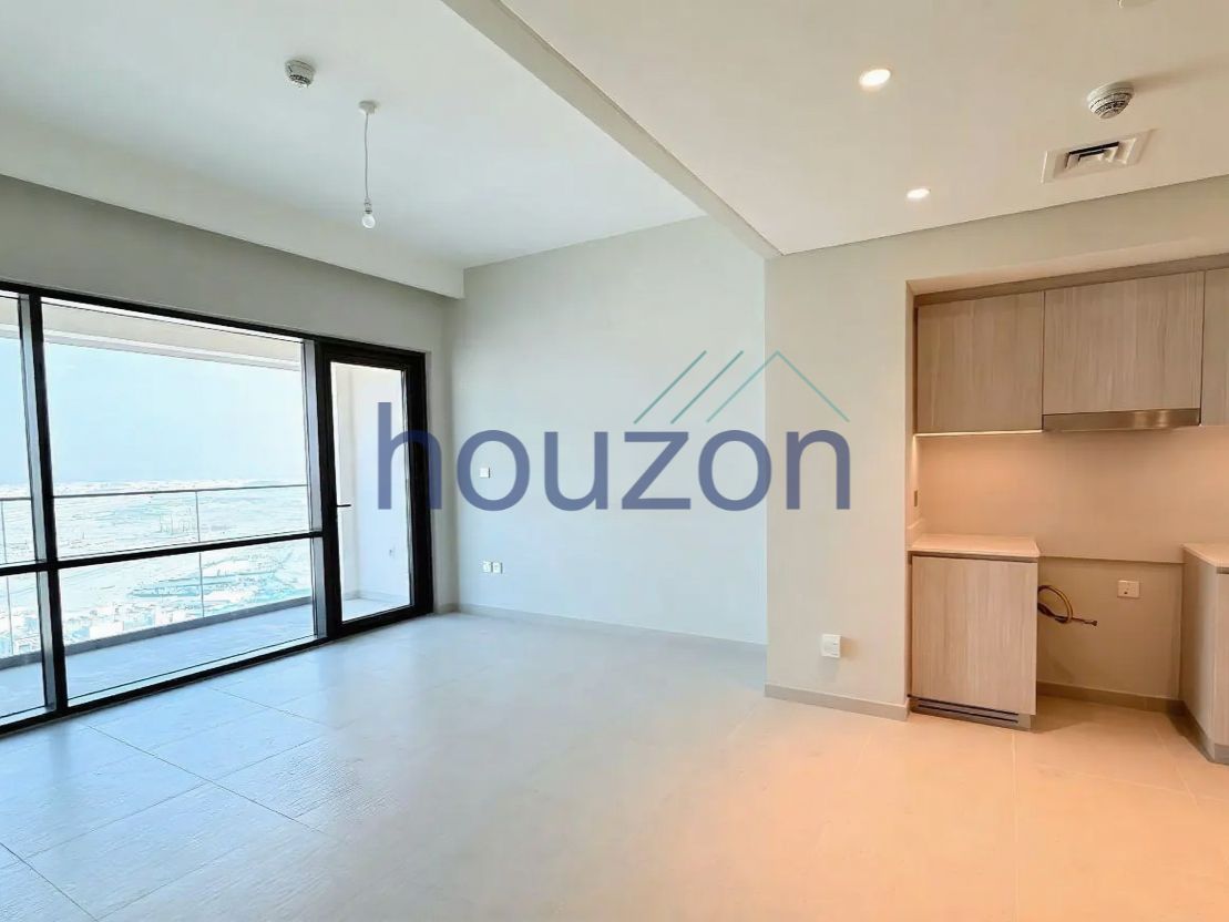 Branded + Modern 1BR | Lagoon View | Beach Access