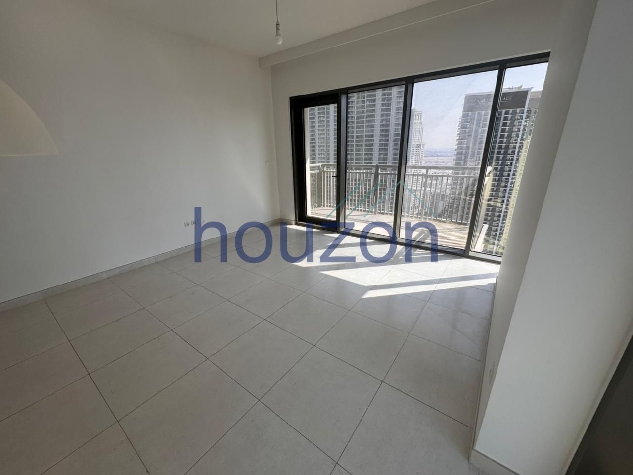 Branded + Modern 1BR  | Lagoon View | Chiller Free