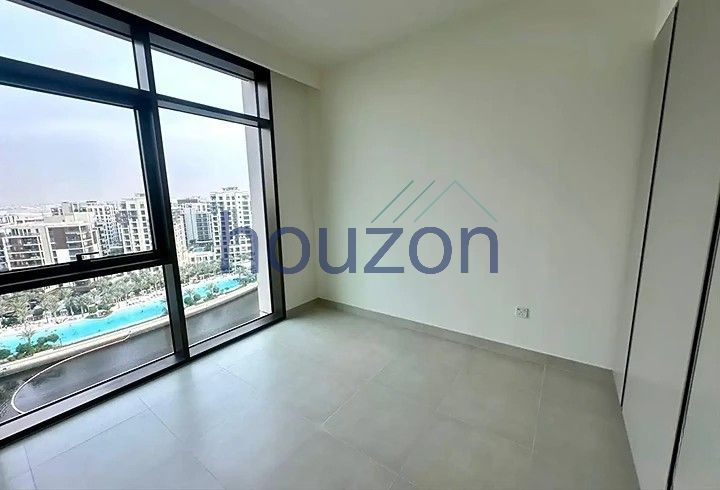 Spacious 3BR + M/R | High Floor | Canal View